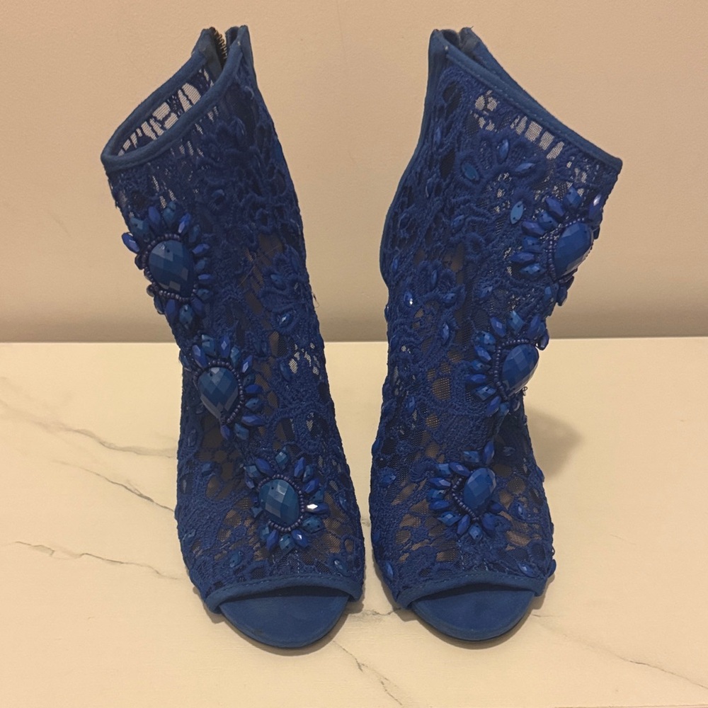 BEBE Blue Lace Women's Shoes